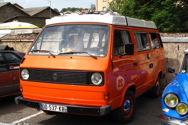 RV i kampery — kamper na drodze