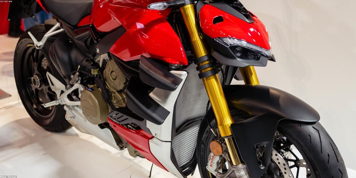 Wybór pierwszego motocykla — poradnik dla początkujących