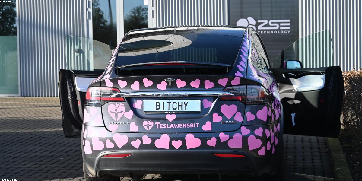 Hyundai IONIQ 6 2025 — białe elektryczne sedanowe coupé